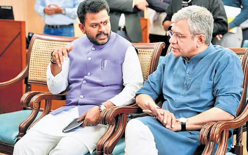 مرکزی وزیر رام موہن نائیڈو نےمرکزی وزیر ریلوے اشونی ویشنو سے ملاقات